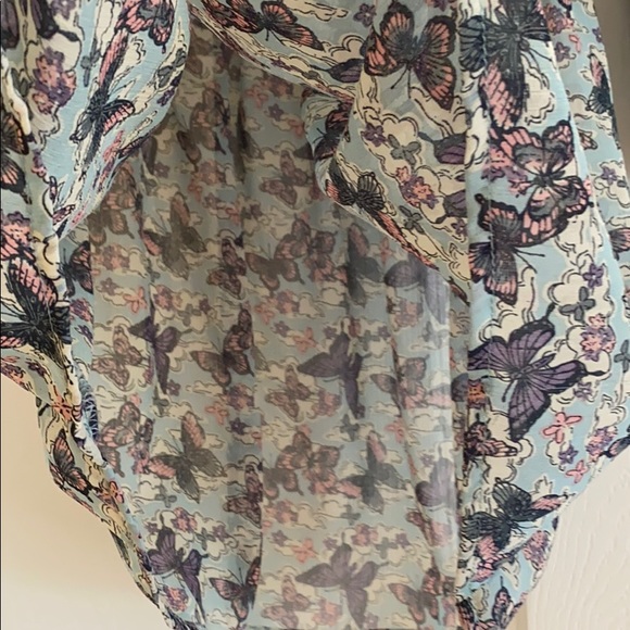 Butterfly blouse - Picture 3 of 4